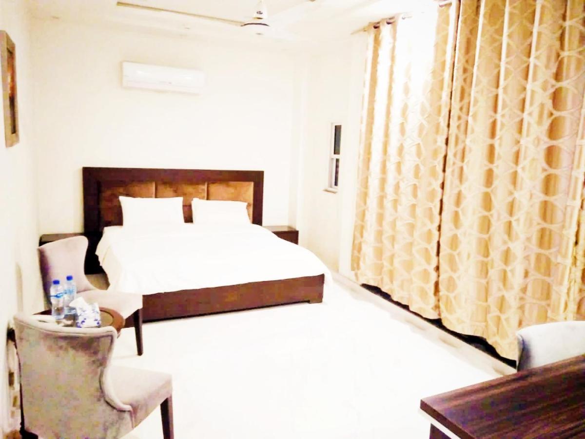 Jade Dragon Hotel Dha Lahore Exterior foto