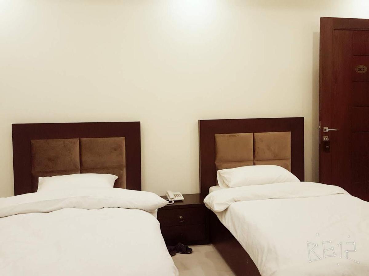 Jade Dragon Hotel Dha Lahore Exterior foto